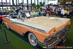 1957 Ford Fairlane. Motor V8 de 292ci que desarrolla 212hp