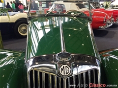 Salón Retromobile FMAAC México 2015 - MG TF 1955