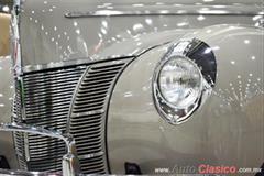 1940 Ford Two Doors Deluxe