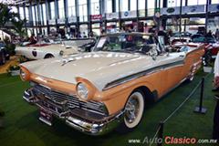 1957 Ford Fairlane. Motor V8 de 292ci que desarrolla 212hp