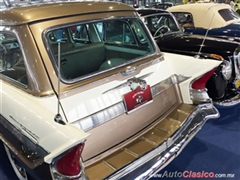 Salón Retromobile FMAAC México 2015 - Packard Clipper Wagon 1957