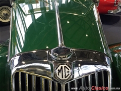 Salón Retromobile FMAAC México 2015 - MG TF 1955