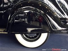 Salón Retromobile FMAAC México 2015 - Chrysler Airflow 1936