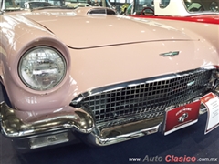 Salón Retromobile FMAAC México 2015 - Ford Thunderbird 1957