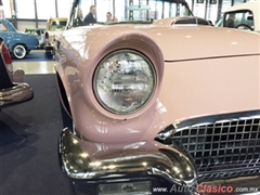 Salón Retromobile FMAAC México 2015 - Ford Thunderbird 1957