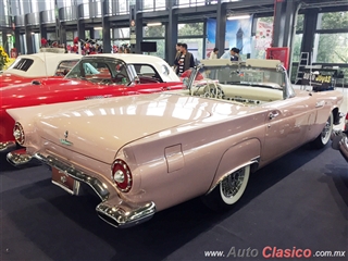 Salón Retromobile FMAAC México 2015 - Ford Thunderbird 1957 | 