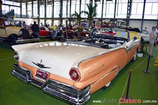 Retromobile 2018 - Imágenes del Evento - Parte VI | 1957 Ford Fairlane. Motor V8 de 292ci que desarrolla 212hp