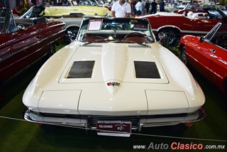 Retromobile 2018 - Event Images - Part XII | 1964 Chevrolet Corvette. Motor V8 de 327ci que desarrolla 300hp
