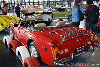 Salón Retromobile 2019 "Clásicos Deportivos de 2 Plazas" - Imágenes del Evento Parte III | 1972 MG Midget Motor 4L de 1275cc 76hp