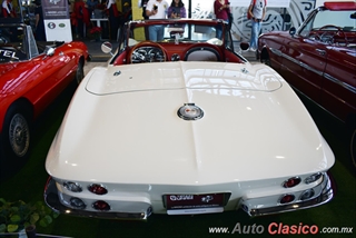 Retromobile 2018 - Imágenes del Evento - Parte XII | 1964 Chevrolet Corvette. Motor V8 de 327ci que desarrolla 300hp