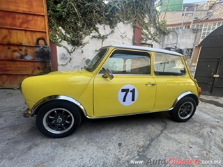 1971 Otro mini austin Coupe
