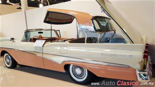 Dick's Classic Garage | 1958 Ford Fairlane 400 Skyliner Retractable Hardtop