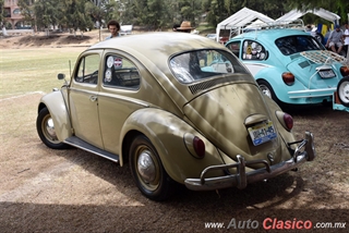 13o Encuentro Nacional de Autos Antiguos Atotonilco - Imágenes del Evento Parte I | 1968 Volkswagen Sedan