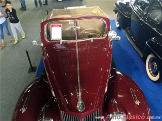 Salón Retromobile FMAAC México 2016 - 1939 Packard Convertible | 
