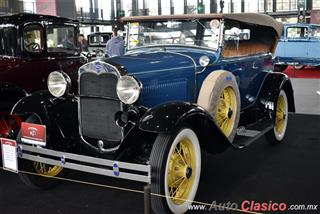 Retromobile 2017 - Event Images - Part I | 1930 Ford A Phaeton Deluxe 4 cilindros en línea de 40hp
