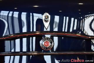 Retromobile 2017 - 1937 Packard Super Eight | 1937 Packard Super Eight 8 cilindros en línea de 320ci con 135hp