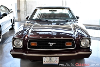 Museo Temporal del Auto Antiguo Aguascalientes - Imágenes del Evento - Parte I | 1976 Ford Mustang II Fastback V8 302