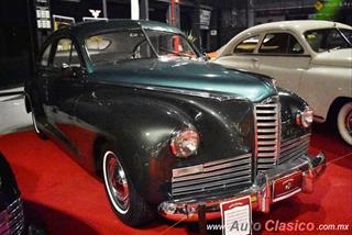 Retromobile 2017 - 1946 Packard Clipper | 1946 Packard Clipper 8 cilindros en línea de 288ci con 135hp