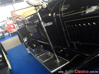 Salón Retromobile FMAAC México 2016 - Imágenes del Evento - Parte II | 1918 Studebaker