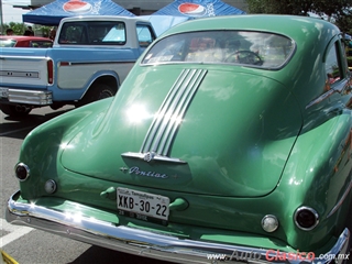 14ava Exhibición Autos Clásicos y Antiguos Reynosa - Imágenes del Evento - Parte I | 1949 Pontiac Stream Liner