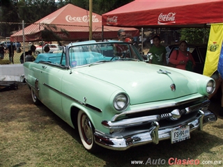 10o Encuentro Nacional de Autos Antiguos Atotonilco - 1953 Ford Crestline Sunliner Convertible | 