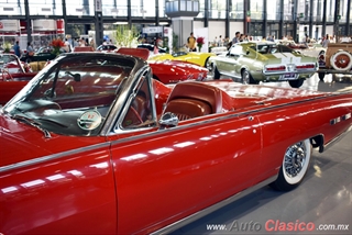 Salón Retromobile 2019 "Clásicos Deportivos de 2 Plazas" - Imágenes del Evento Parte VII | 1962 Ford Thunderbird Motor V8 390ci 340hp
