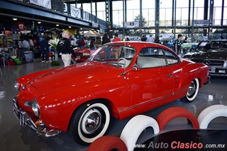 Salón Retromobile 2019 "Clásicos Deportivos de 2 Plazas" - Imágenes del Evento Parte XIII | 1960 VW Karmann Ghia Motor Boxer 4 1200cc 40hp