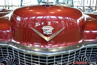 Retromobile 2018 - Event Images - Part VIII | 1954 Cadillac El Dorado. Motor V8 de 331ci que desarrolla 230hp. Capota, cristales y asientos eléctricos