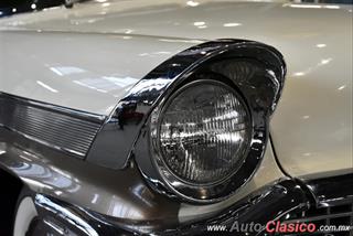 Retromobile 2017 - Imágenes del Evento - Parte VIII | 1957 Packard Town Sedan, V8 de 289ci con 275hp