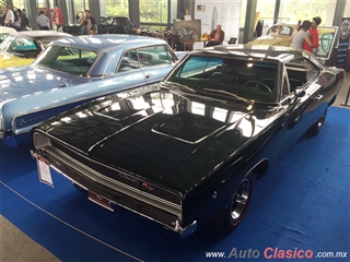 Salón Retromobile FMAAC México 2016 - Imágenes del Evento - Parte VIII | 1968 Dodge Charger RT motor V8 440ci
