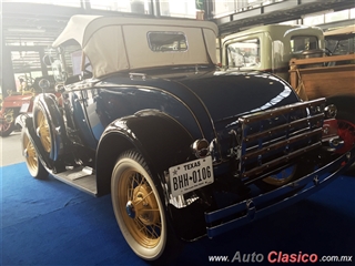 Salón Retromobile FMAAC México 2016 - Imágenes del Evento - Parte I | 1931 Ford A Roadster de Luxe