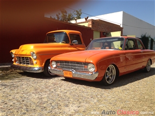 CHEVROLET CAMEO Y FORD 200