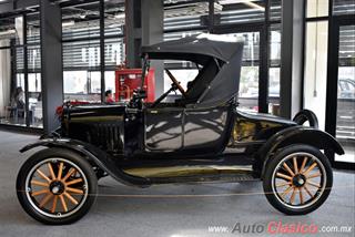 Retromobile 2017 - Imágenes del Evento - Parte VII | 1925 Ford T Runabout, 4 cilindros en línea de 177ci con 20hp