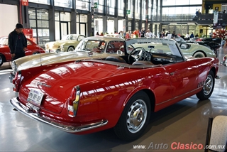 Salón Retromobile 2019 "Clásicos Deportivos de 2 Plazas" - Imágenes del Evento Parte X | 1960 Alfa Romeo Touring Spyder 2000 Motor 4L 2000cc 135hp
