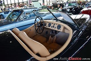Retromobile 2018 - Event Images - Part II | 1952 Jaguar XK120. Motor 6L de 3,400cc que desarrolla 160hp