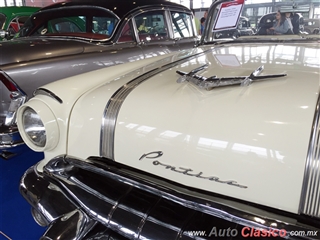 Salón Retromobile FMAAC México 2016 - 1956 Pontiac Starchief | 