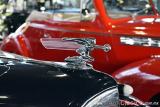 Retromobile 2017 - 1940 Packard One Twenty | 1940 Packard One Twenty 8 cilindros en línea de 282ci con 120hp