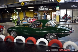 Salón Retromobile 2019 "Clásicos Deportivos de 2 Plazas" - Imágenes del Evento Parte II | 1965 Jaguar XKE Cabriolet Motor 6L de 4235cc 265hp