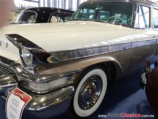 Salón Retromobile FMAAC México 2015 - Packard Clipper Wagon 1957 | 