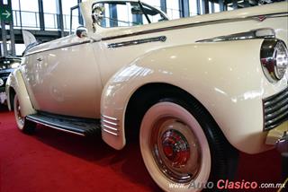 Retromobile 2017 - 1942 Packard One Ten | 1942 Packard One Ten 6 cilindros en línea de 245ci con 105hp
