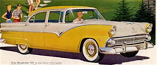 Cuatro Puertas Sedan | 1955 Ford Victoria