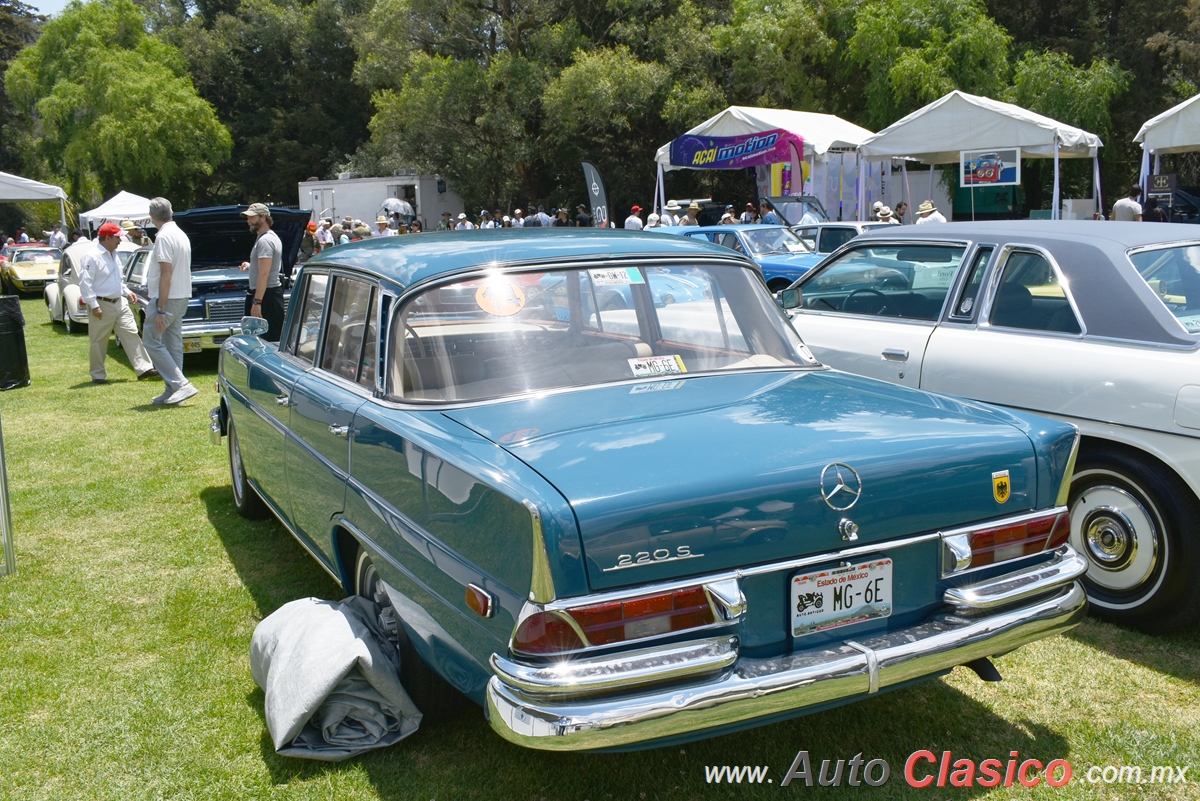 Mercedes Benz 220S