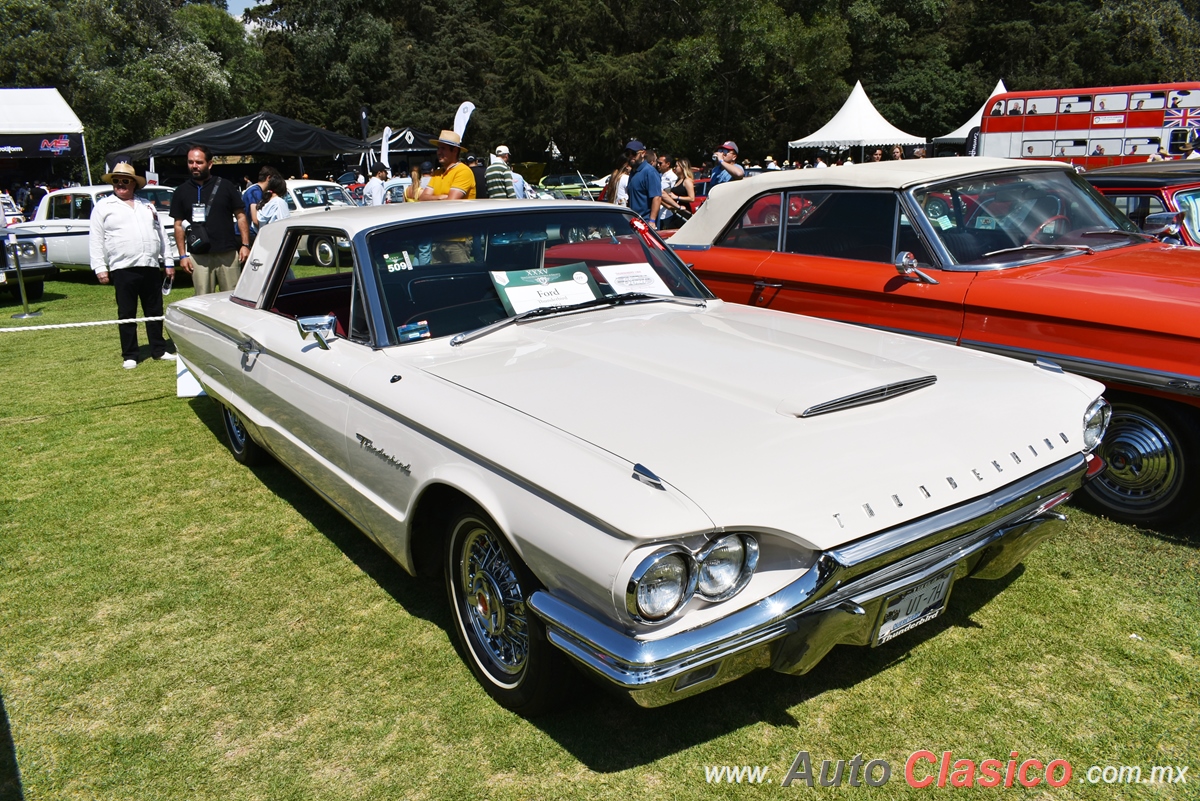 1964 Ford Thunderbird