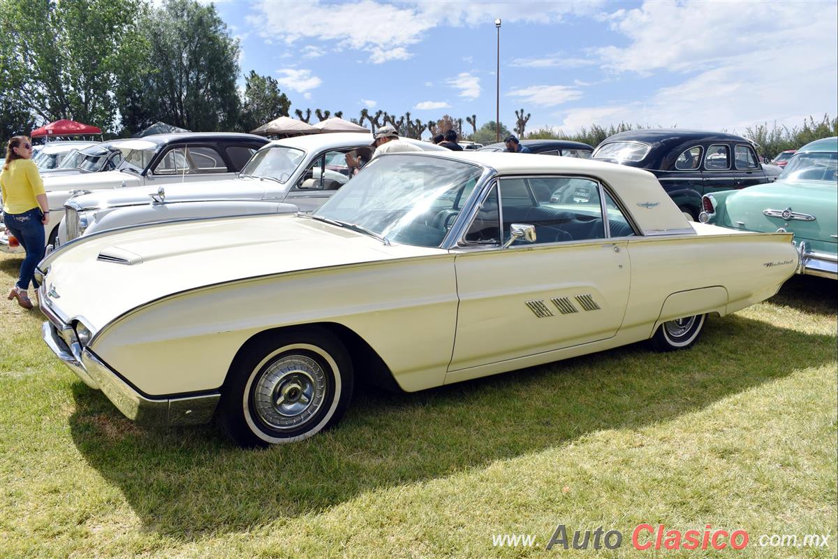 1963 Ford Thunderbird