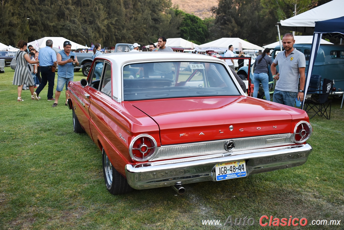 Ford Falcon 1965 2 Door