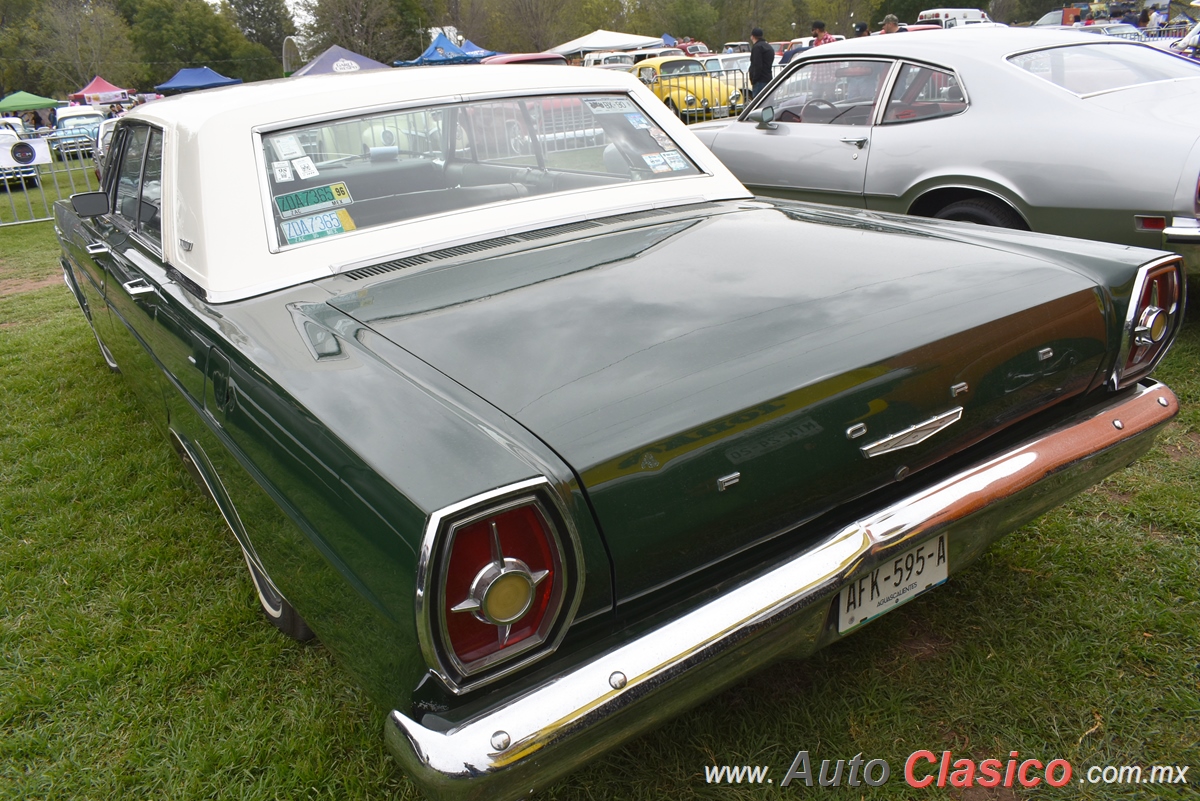 1965 Ford Galaxie 4 Door Hardtop