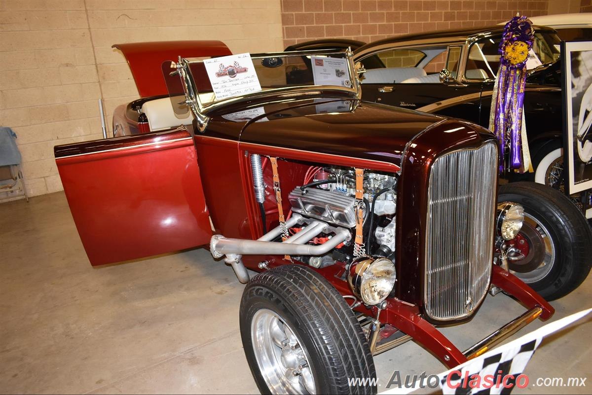 1932 Ford Roodster - Hot Rod