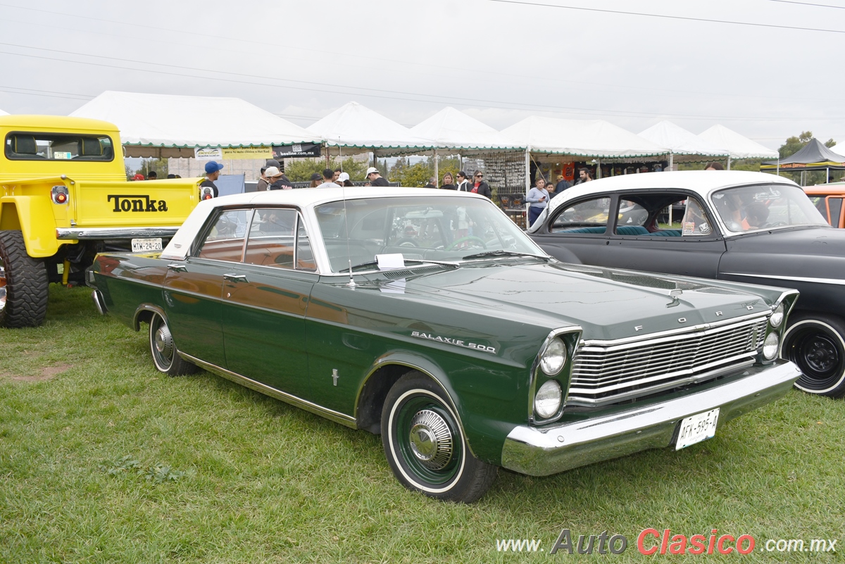 1965 Ford Galaxie 4 Door Hardtop