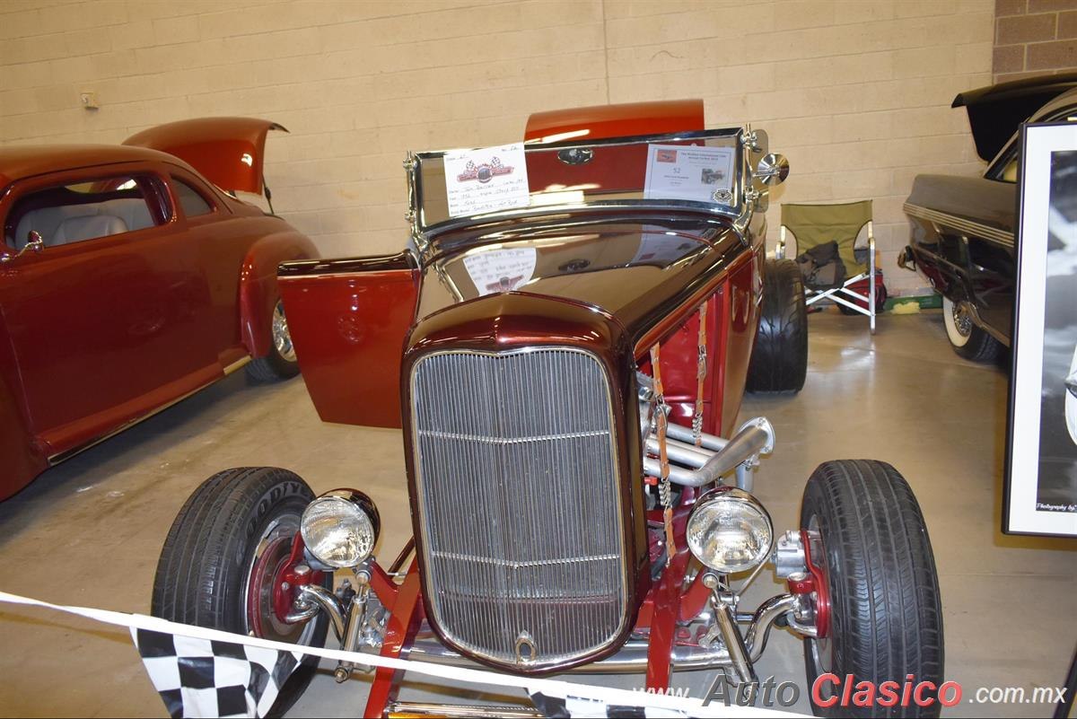 1932 Ford Roodster - Hot Rod