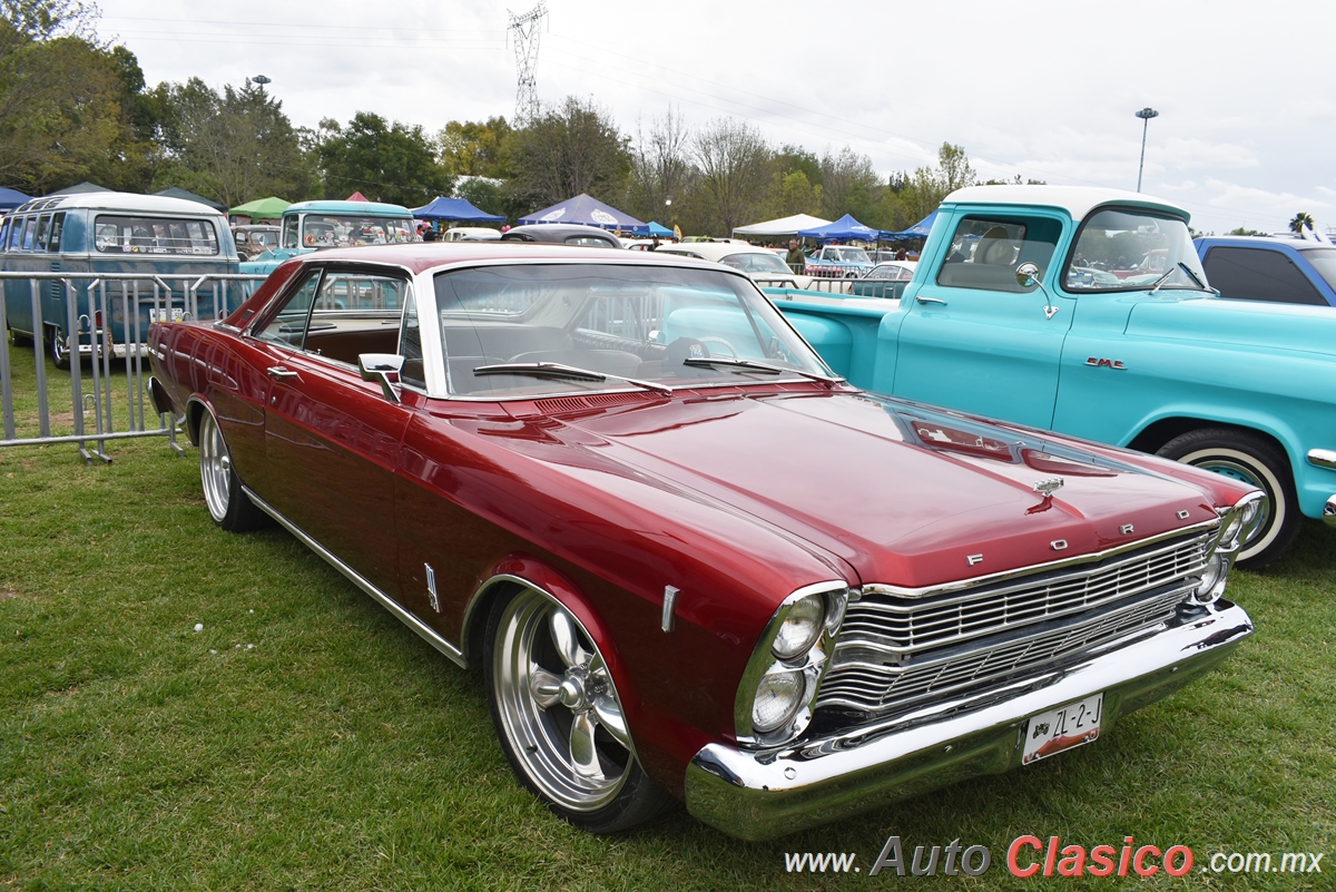 1966 Ford Galaxie 2 Door Hardtop